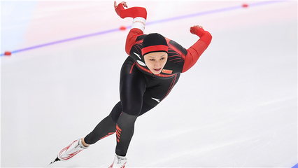 速度滑冰:中國隊全力備戰冬奧會 張虹于靜沖金